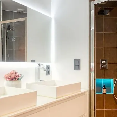 Spacious And Cosy 2-bedroom Seaside In K Кнокке-Хейст