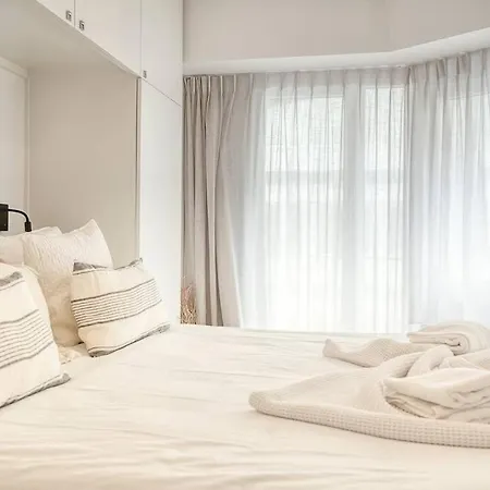 Апартаменты Spacious And Cosy 2-bedroom Seaside In K *