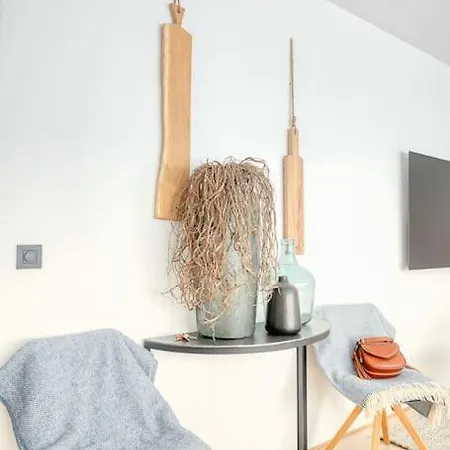 Spacious And Cosy 2-bedroom Seaside In K Апартаменты